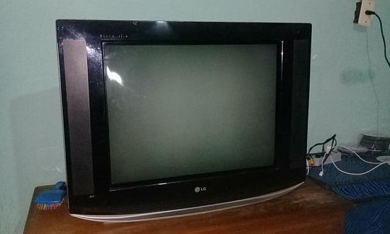 Televisão Lg De Tubo...