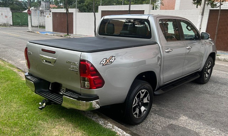 Toyota Hilux Srx 4X4...