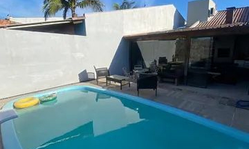 Casa Com Piscina Lei...