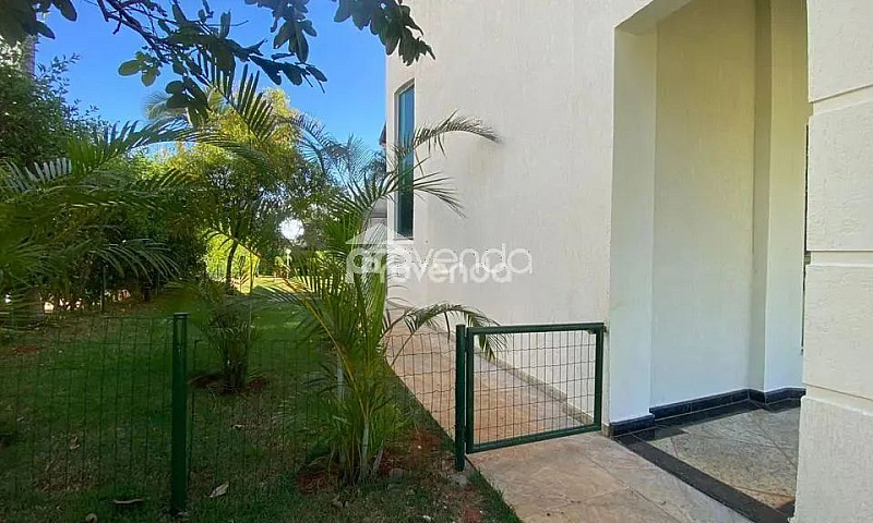 Sobrado Condomínio D...