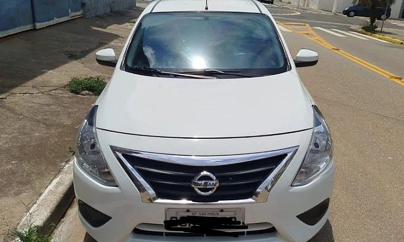 Nissan Versa S 1.6 1...