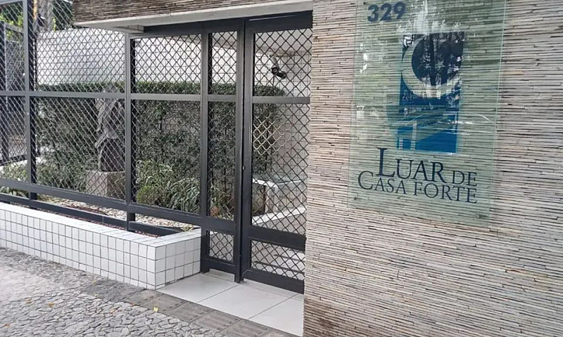 Flat A Venda Com 40 ...
