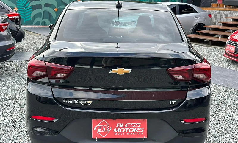 Chevrolet Onix Plus ...