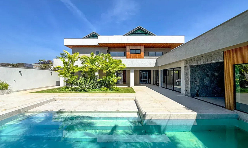 Casa À Venda Com 5 S...