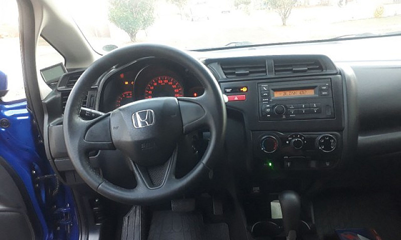 Honda Fit Lx 14/15...