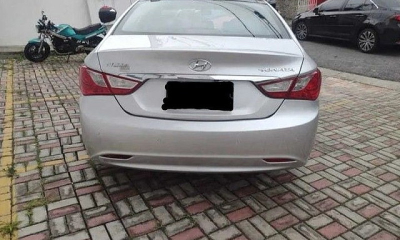 Hyundai Sonata - 201...