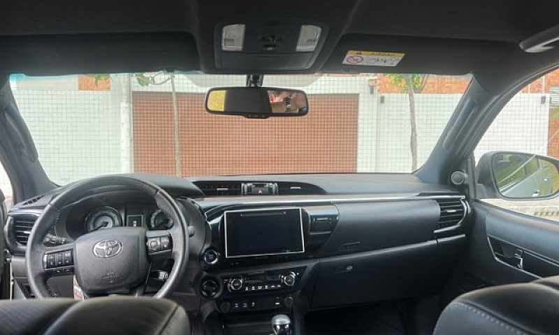 Toyota Hilux Srx 4X4...