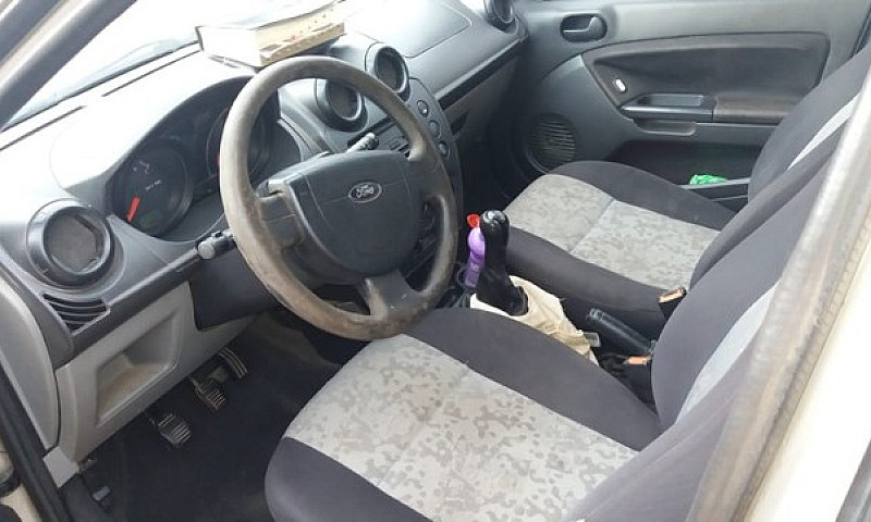 Fiesta Sedan 1.0 8V ...