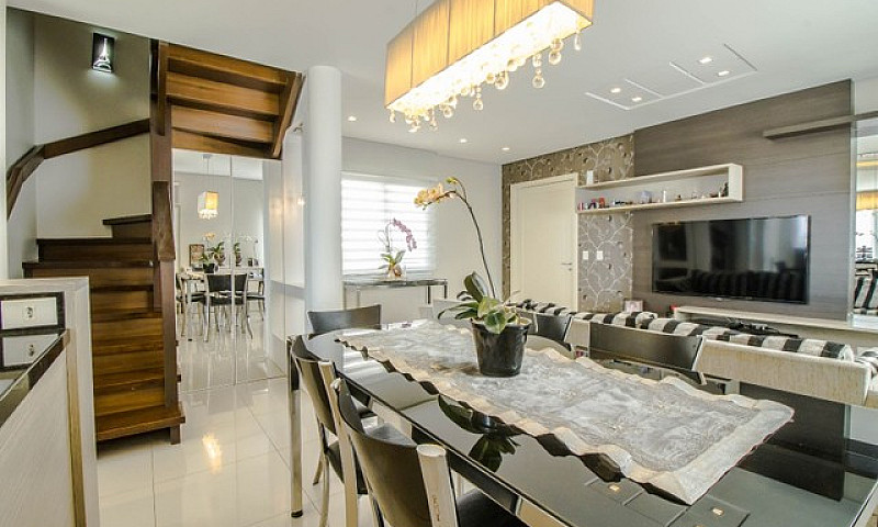 Casa Com 3 Dormitóri...