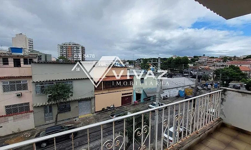 Excelente Casa Tripl...