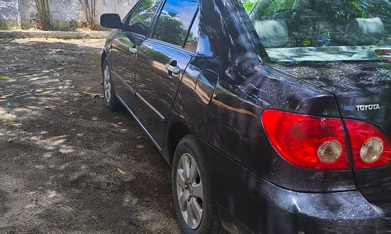 Toyota Corolla S 1.8...