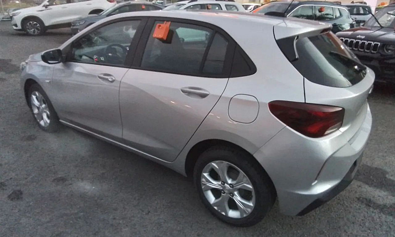 Chevrolet Onix Plus ...