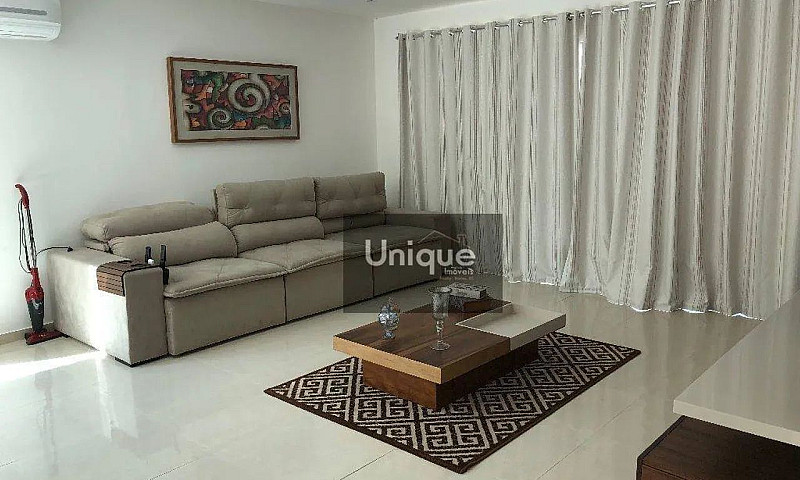 Casa Com 5 Dormitóri...