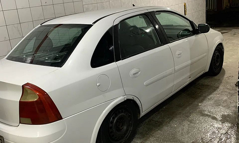 Chevrolet Corsa Sed....