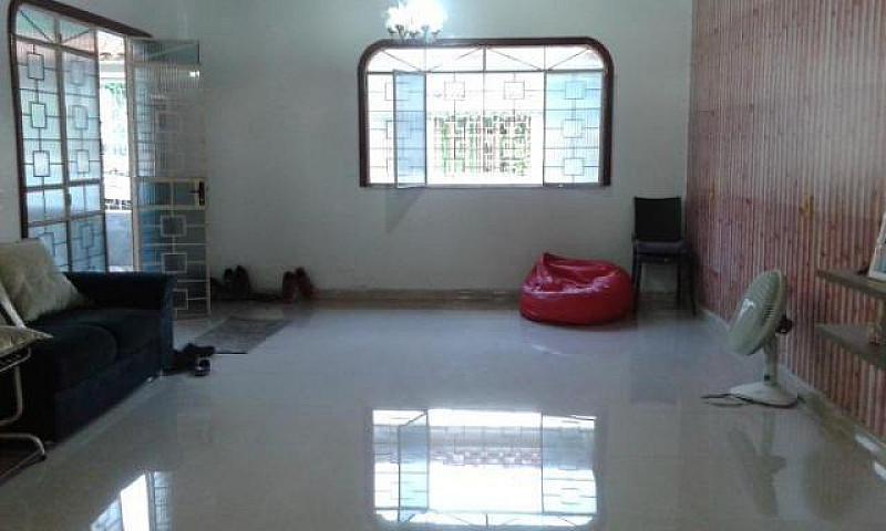 Vendo Casa 3 Quartos...