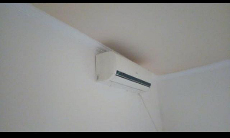 Apartamento Com Algu...