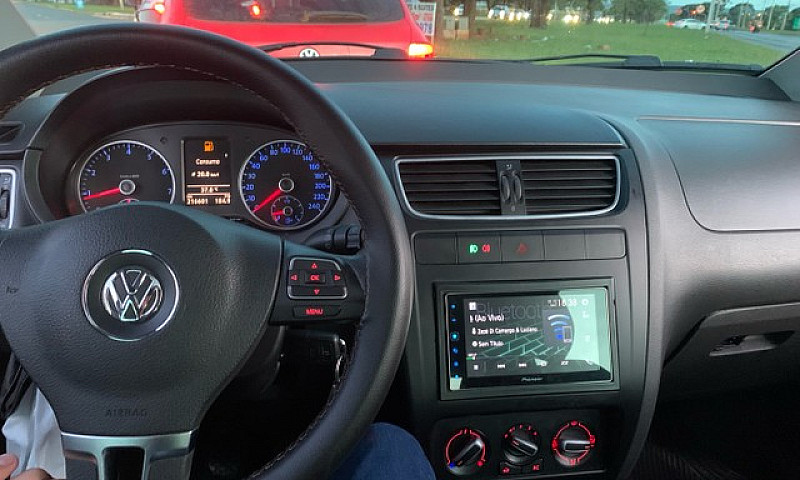 Volkswagen Fox 1.6 8...