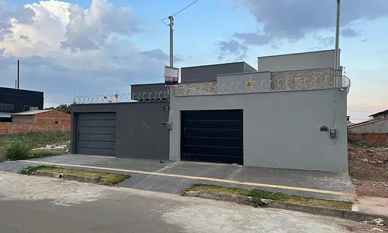 Casa Para Venda Em A...