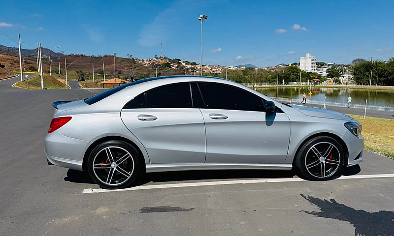 Mercedes-Benz Cla-20...