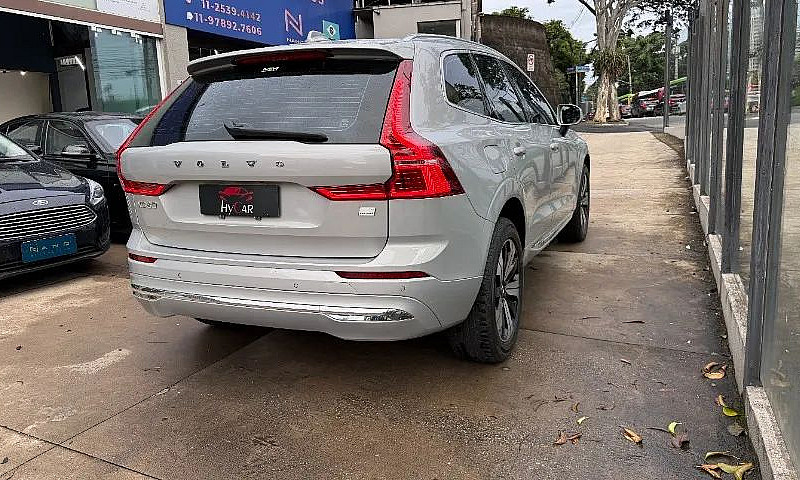 Volvo Xc-60 T-8 Plus...