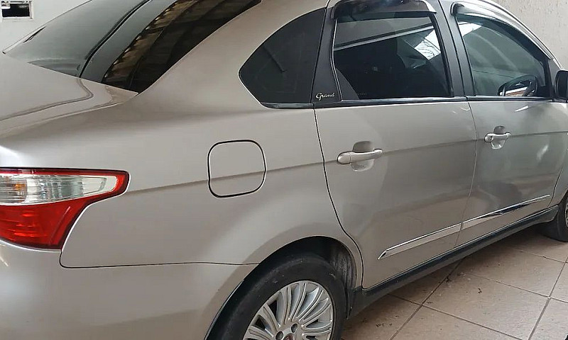 Fiat Grand Siena Ess...