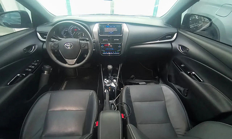 Toyota Yaris Xls 1.5...