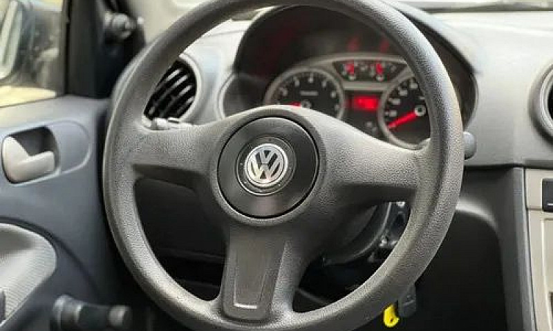 Volkswagen Voyage 1....