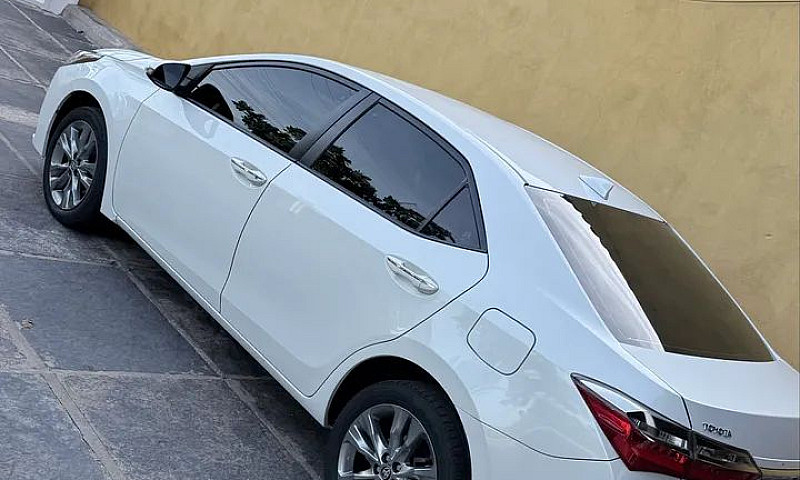 Toyota Corolla Xei 2...
