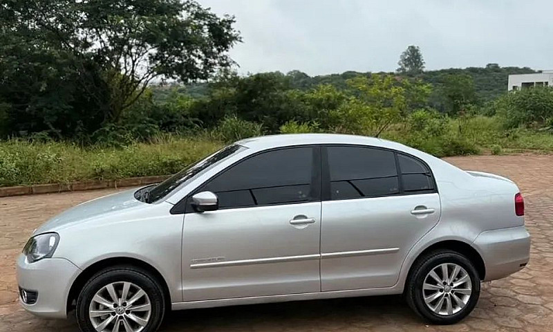 Volkswagen Polo Sed....