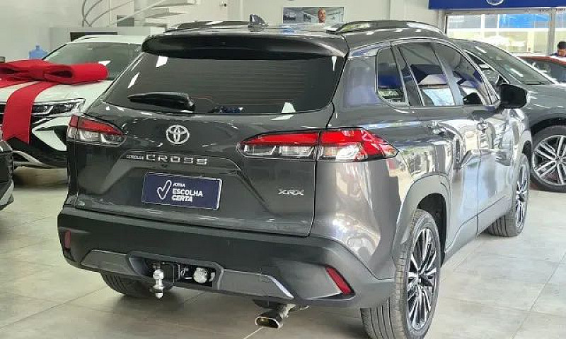Toyota Corolla Cross...