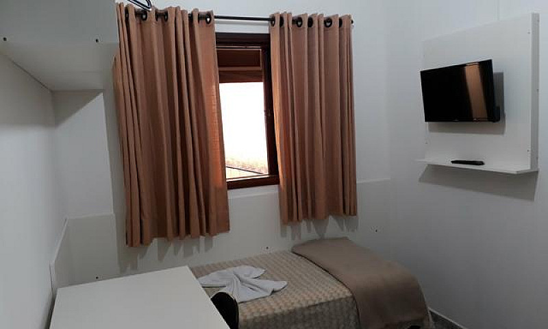 Alugo Quarto Em Pous...