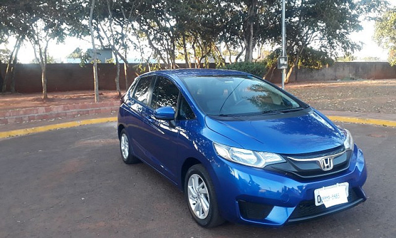 Honda Fit Lx 14/15...