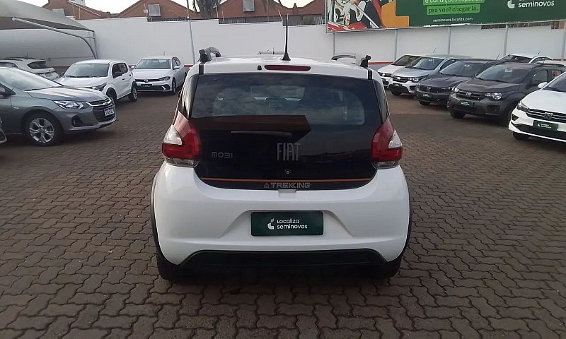 Fiat Mobi Trekking 1...