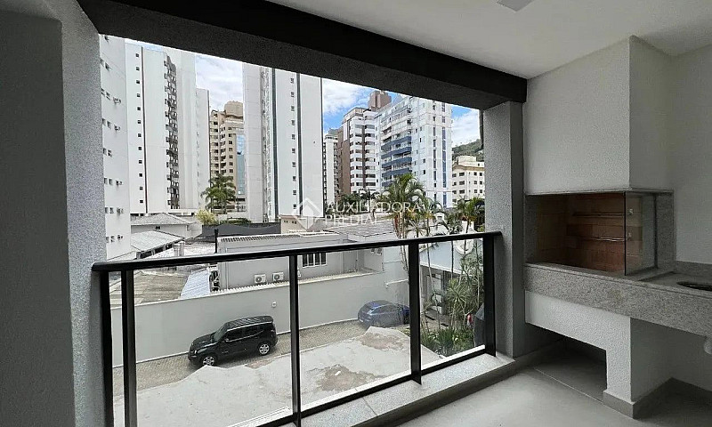 Apartamento Novo De ...