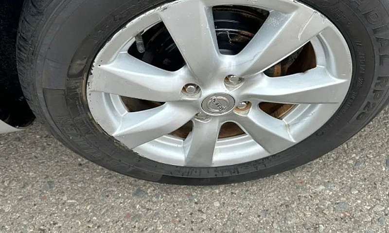 Nissan Versa Sl 1.6 ...