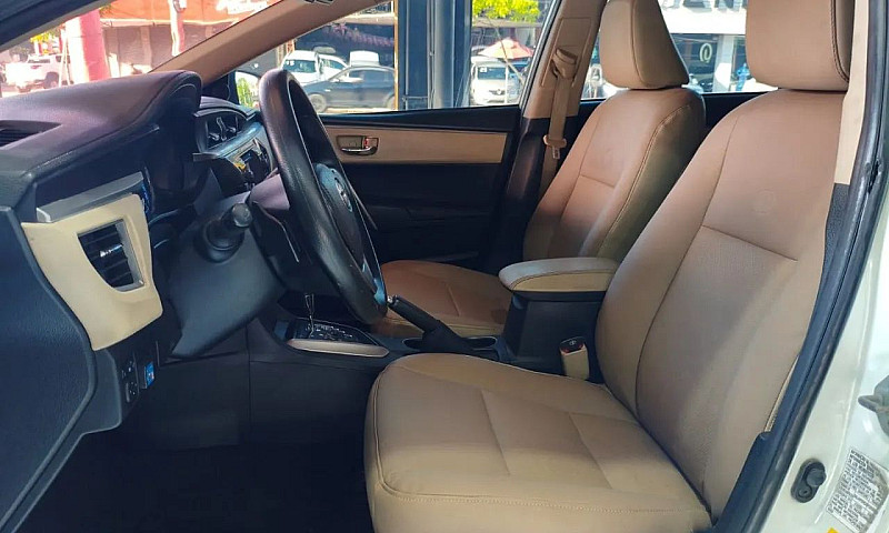 Toyota Corolla Altis...