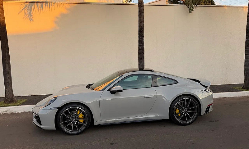 Porsche 911 Carrera ...