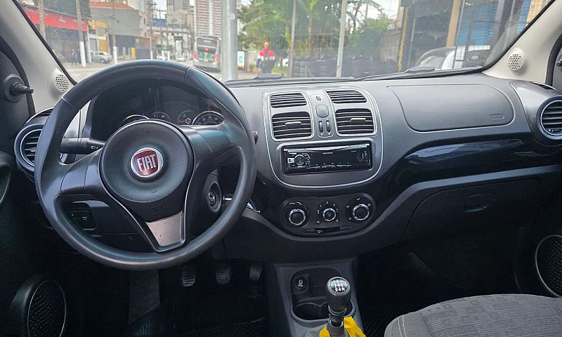 Fiat Palio Attractiv...