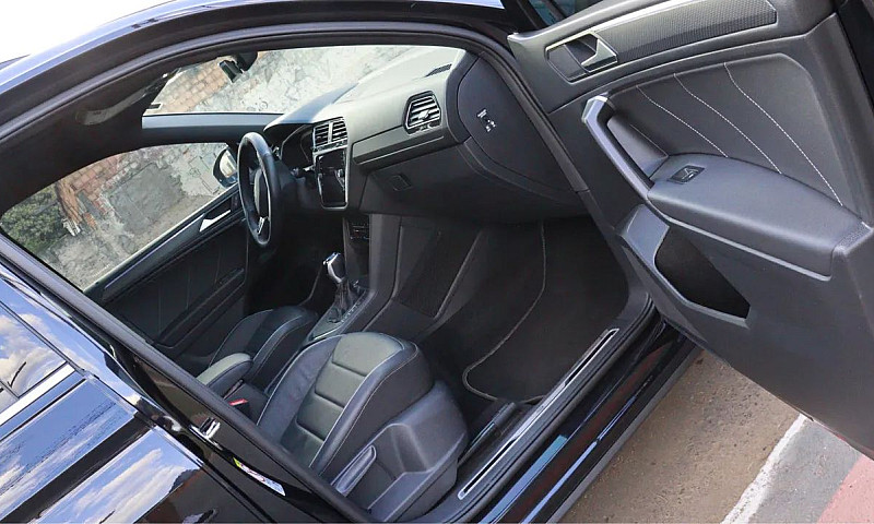 Volkswagen Tiguan Al...