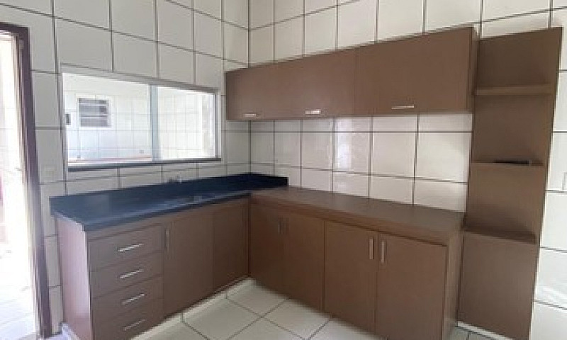 Alugo Casa Com 3 Qua...