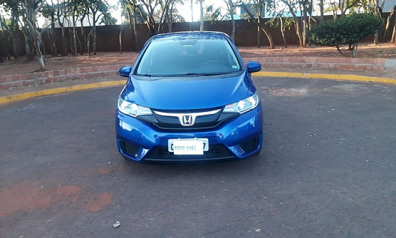 Honda Fit Lx 14/15...