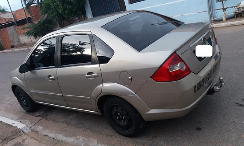 Fiesta Sedan 1.0 8V ...