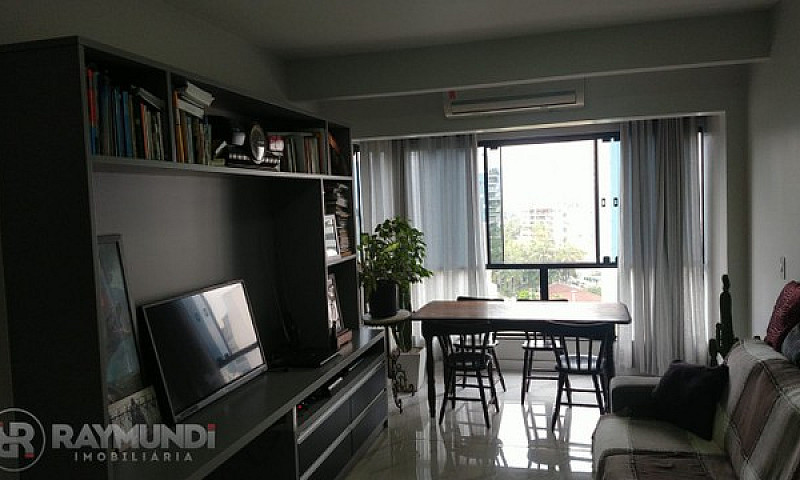 Apartamento Semimobi...
