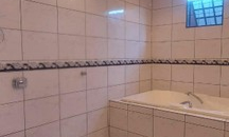Casa 2/4  Com Suite ...