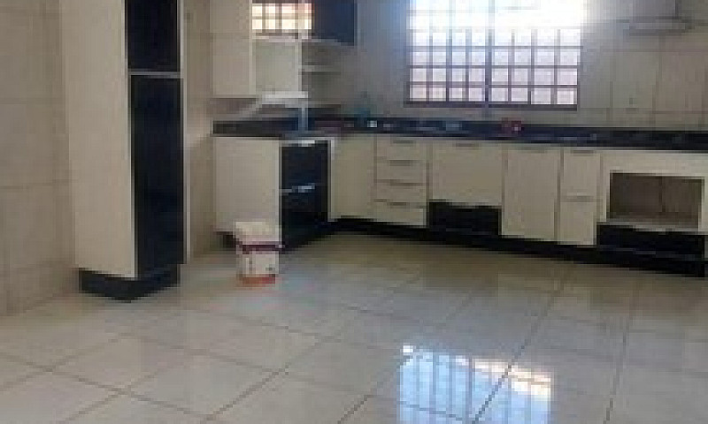 Casa 2/4  Com Suite ...