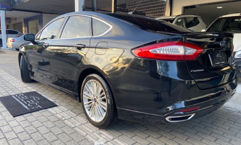 Ford Fusion Titanium...