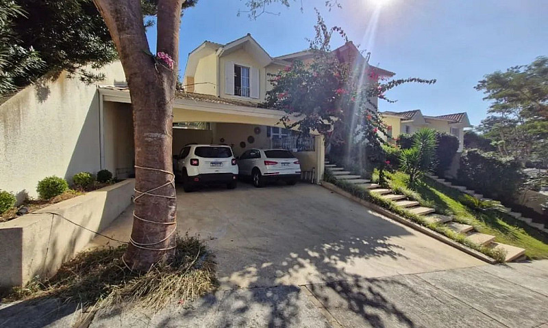 Casa Com 3 Dormitóri...