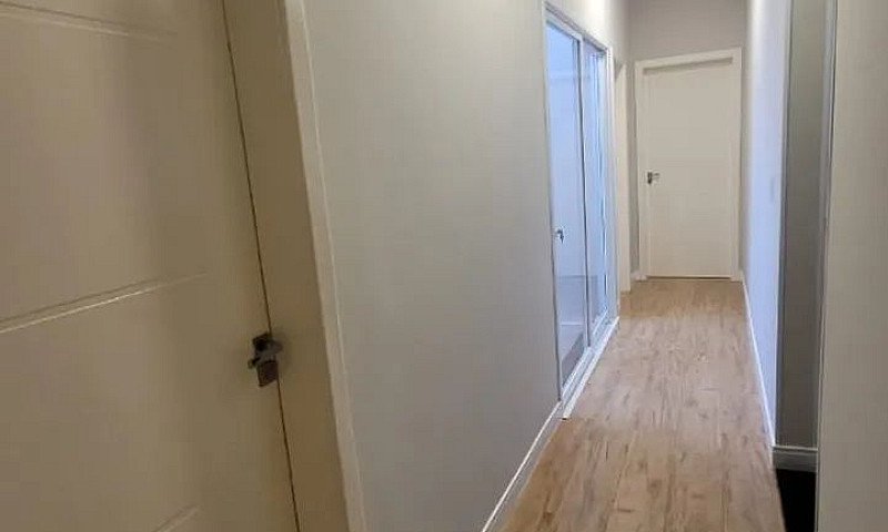 Imóvel Residencial À...