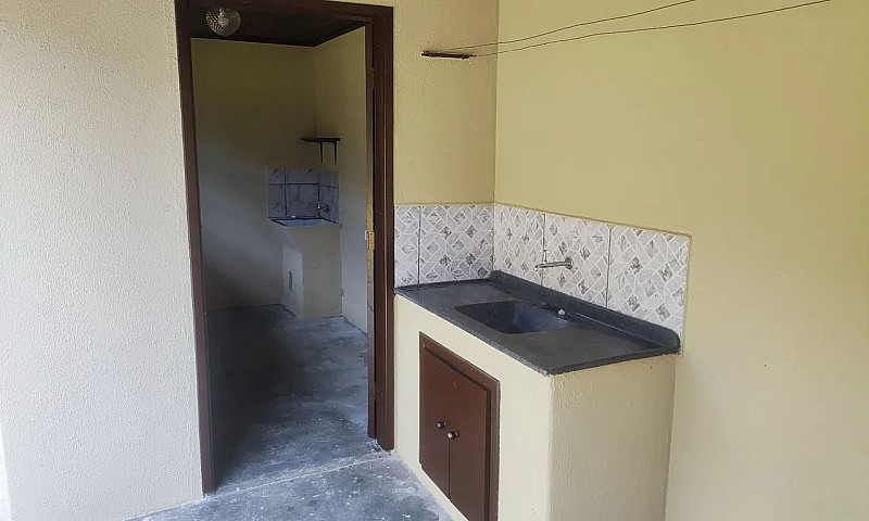 Casa 2 Quartos Em Sa...