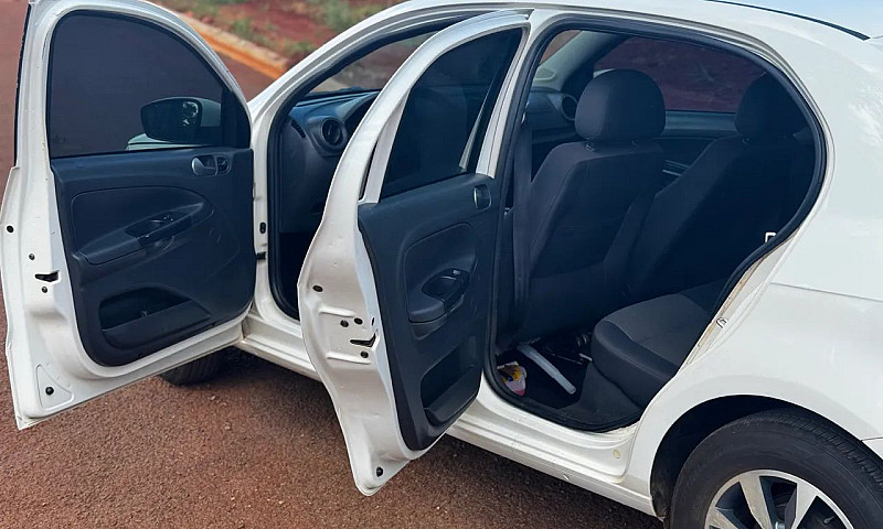 Volkswagen Gol Geraç...